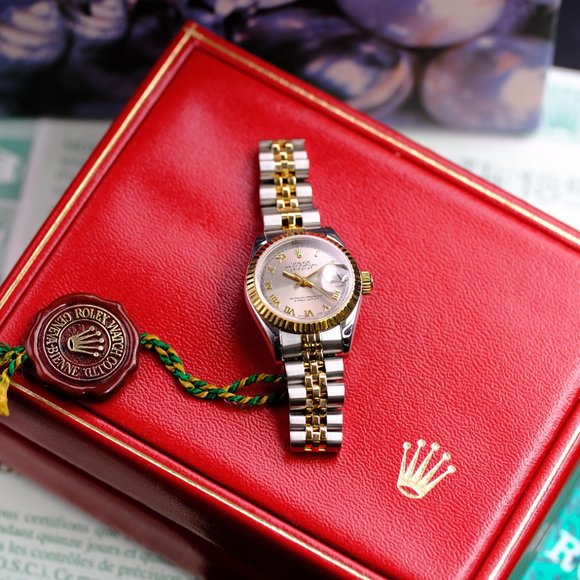 LADY ROLEX DATEJUST GREY ROMAN DIAL FLUTED 26MM WATCH W/ ORIGINAL BOX & PAPERS - Picture 4 of 14